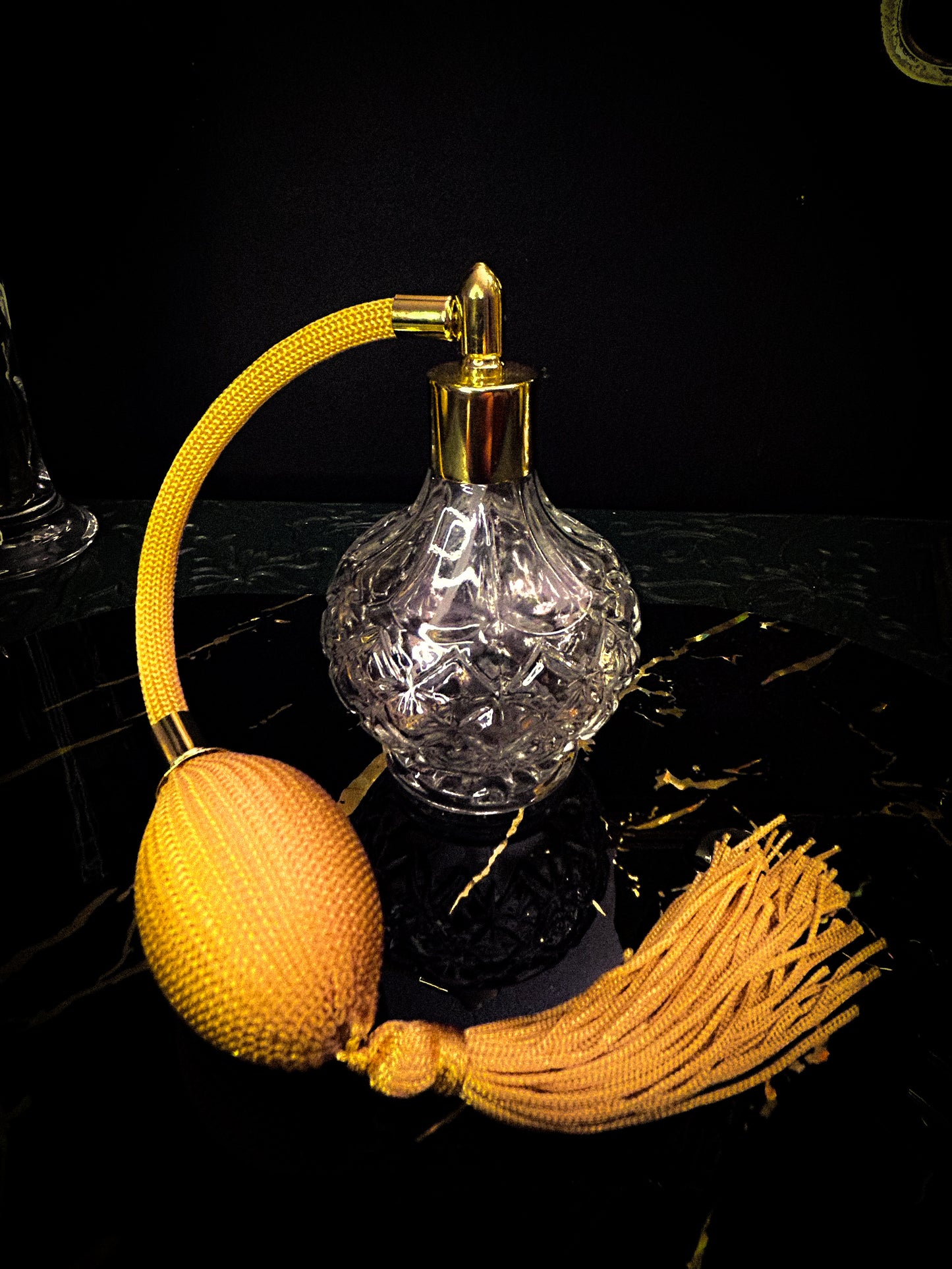 Vaporisateur de Parfum Vintage – Brume d’Époque